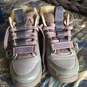 Nike Kids' Gray and Purple Sneakers